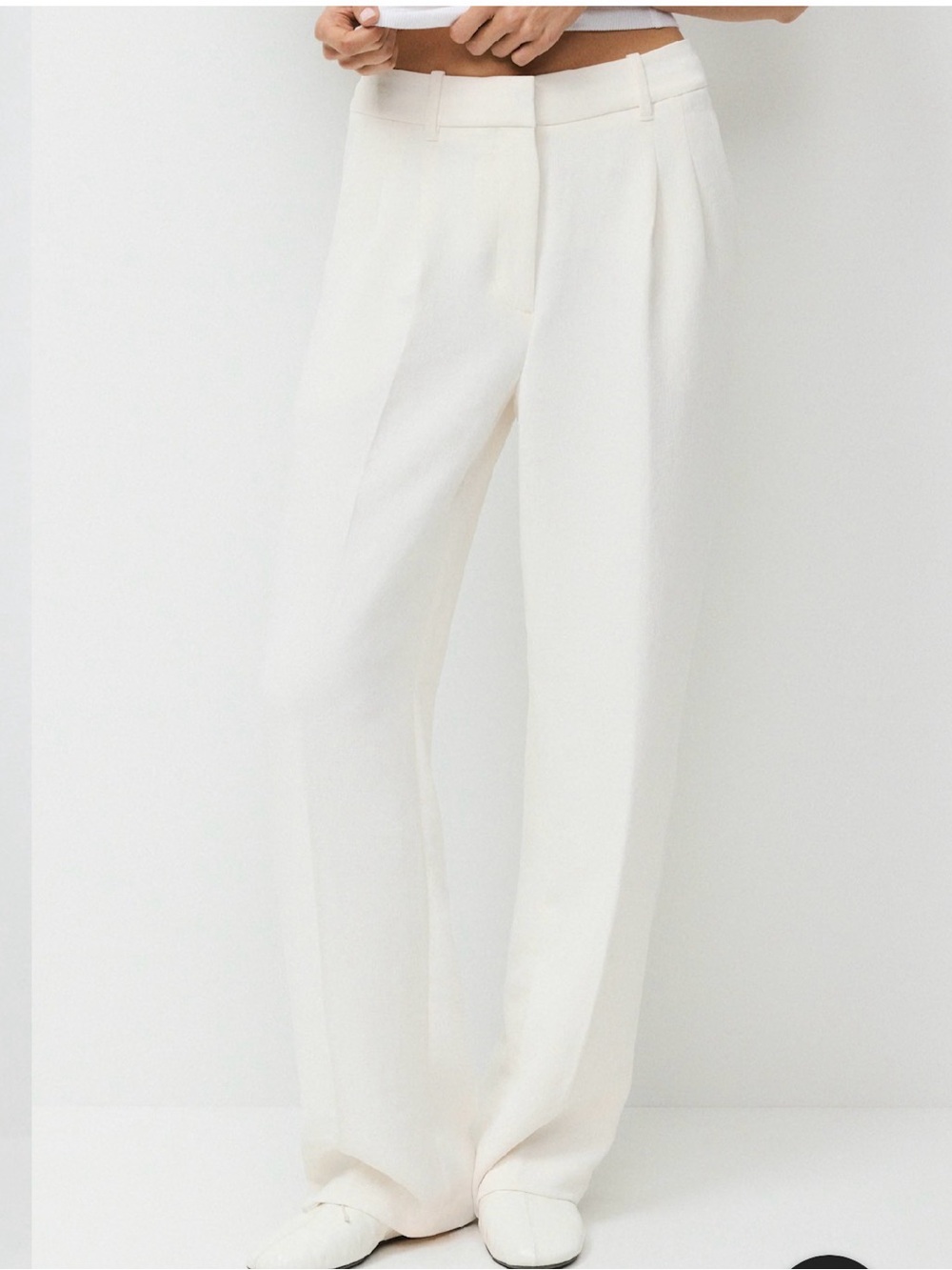 Aritzia Light Birch Effortless Wide-Leg Trousers